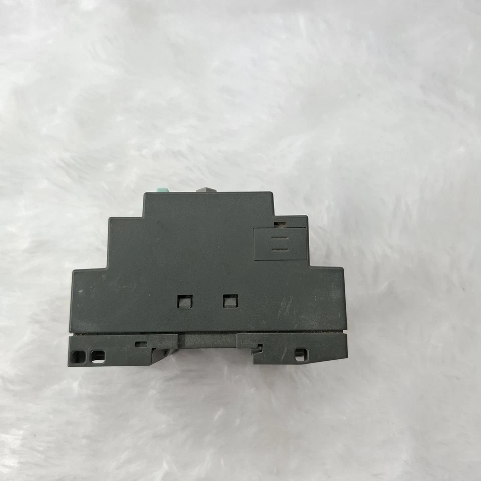 ONE Used Siemens LOGO 6ED1052-1HB00-0BA5 TESTED